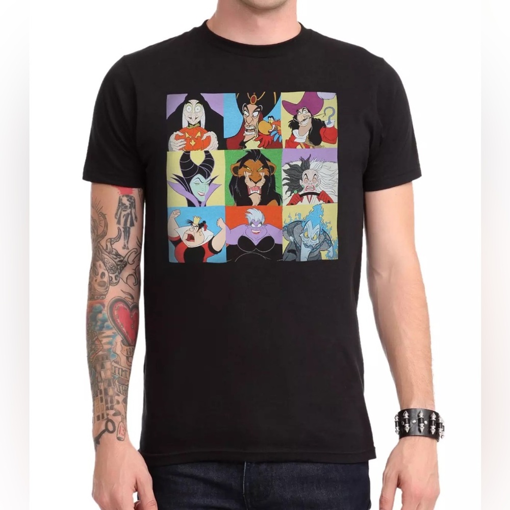 HOT TOPIC XS Disney Villians Character 9 Square T-Shirt